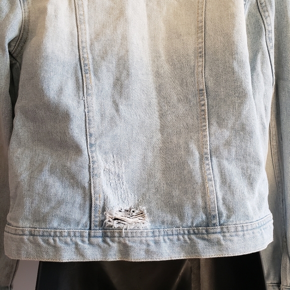 Brandy Melville Denim Jacket - Picture 8 of 10